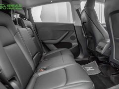 Tesla Model Y Rear-Wheel Drive - ფოტო 16