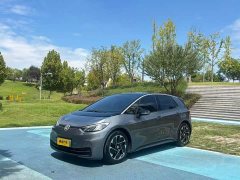 Volkswagen ID.3 Outstanding Edition - ფოტო 2
