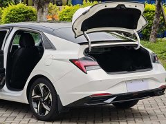 Hyundai Elantra 1.5L CVT Luxury - ფოტო 15