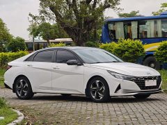Hyundai Elantra 1.5L CVT Luxury - ფოტო 3