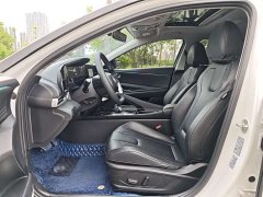 Hyundai Elantra 1.5L CVT Luxury - ფოტო 4