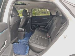 Hyundai Elantra 1.5L CVT Luxury - ფოტო 6