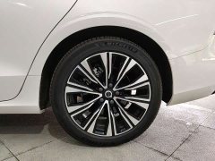 Volvo S60 B4 Smart Luxury Edition - ფოტო 16