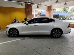 Volvo S60 B4 Smart Luxury Edition - ფოტო 2