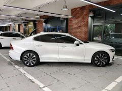 Volvo S60 B4 Smart Luxury Edition - ფოტო 5