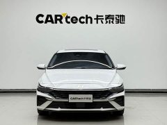 Hyundai Elantra 2023 1.5L CVT Luxury - ფოტო 2