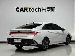Hyundai Elantra 2023 1.5L CVT Luxury - ფოტო 9