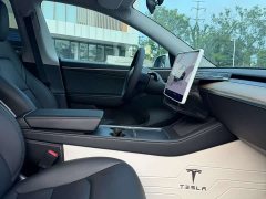 Tesla Model Y Rear-Wheel Drive - ფოტო 4