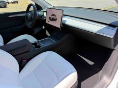 Tesla Model Y Long Range All-Wheel Drive - ფოტო 11