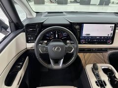 Lexus LM 2023 500h Six-Seat Premium Edition - ფოტო 19