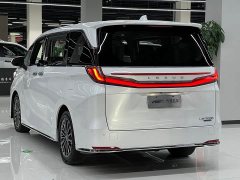 Lexus LM 2023 500h Six-Seat Premium Edition - ფოტო 6