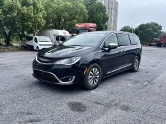 Dodge Caravan Chrysler Pacifica PHEV (Imported) 2019 3.6L Plug-in Hybrid - photo 1