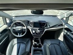 Dodge Caravan Chrysler Pacifica PHEV (Imported) 2019 3.6L Plug-in Hybrid - photo 14