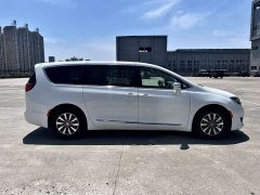 Dodge Caravan Chrysler Pacifica PHEV (Imported) 2019 3.6L Plug-in Hybrid - photo 4