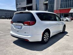 Dodge Caravan Chrysler Pacifica PHEV (Imported) 2019 3.6L Plug-in Hybrid - photo 5