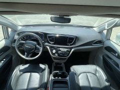 Dodge Caravan Chrysler Pacifica PHEV (Imported) 2019 3.6L Plug-in Hybrid - ფოტო 14