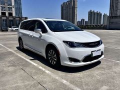 Dodge Caravan Chrysler Pacifica PHEV (Imported) 2019 3.6L Plug-in Hybrid - ფოტო 2
