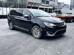 Dodge Caravan Chrysler Pacifica PHEV (Imported) 2019 3.6L Plug-in Hybrid - ფოტო 2