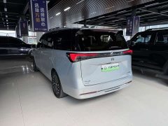 Buick GL8 New Energy Lusang Respect Edition - ფოტო 12