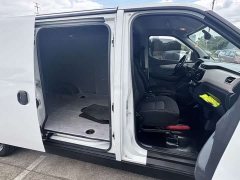 Maxus EV30 2023 Pure Electric Smart Logistics Expert Long Wheelbase CATL - ფოტო 5