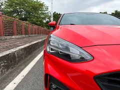 Ford Focus Hatchback EcoBoost 180 Automatic ST Line - ფოტო 18