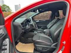 Ford Focus Hatchback EcoBoost 180 Automatic ST Line - ფოტო 6