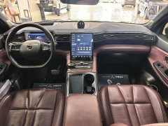 NIO ES8 100kWh Pilot Edition Six-Seater - ფოტო 7