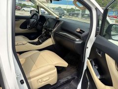 Toyota Alphard Hybrid 2.5L Premium Edition - ფოტო 12