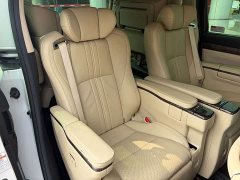 Toyota Alphard Hybrid 2.5L Premium Edition - ფოტო 13