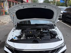Hyundai Elantra 1.5L CVT Luxury - ფოტო 16