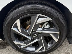 Hyundai Elantra 1.5L CVT Luxury - ფოტო 20