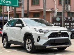 Toyota RAV4 2.0L CVT FWD Fashion Plus - ფოტო 3