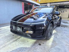 Tesla Model Y Rear-Wheel Drive - ფოტო 1