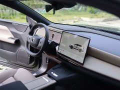 Volvo XC70 Plug-in Hybrid AWD Extended Range Plus - ფოტო 5