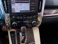 Toyota Alphard Hybrid 2.5L Premium Gold Edition - ფოტო 12