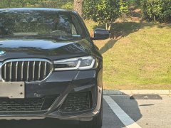 BMW 5 Series 530Li Luxury M Sport Package - ფოტო 4
