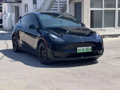 Tesla Model Y Rear-Wheel Drive - ფოტო 2