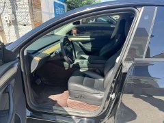 Tesla Model Y Rear-Wheel Drive - ფოტო 3