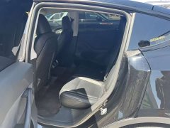 Tesla Model Y Rear-Wheel Drive - ფოტო 6