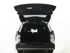 Toyota Sienna 2023 2.5L Hybrid Premium Edition - ფოტო 8