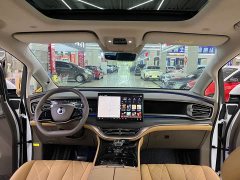 Denza D9 2022 DM-i 970 AWD Flagship - ფოტო 6