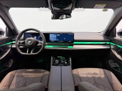 BMW 5 Series 525Li M Sport Package - ფოტო 20