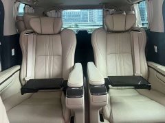 Toyota Alphard Hybrid 2.5L Premium Edition - ფოტო 12