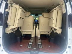 Toyota Alphard Hybrid 2.5L Premium Edition - ფოტო 13