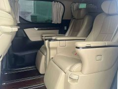 Toyota Alphard Hybrid 2.5L Premium Edition - ფოტო 8