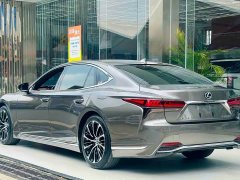 Lexus LS 500h Executive - ფოტო 4