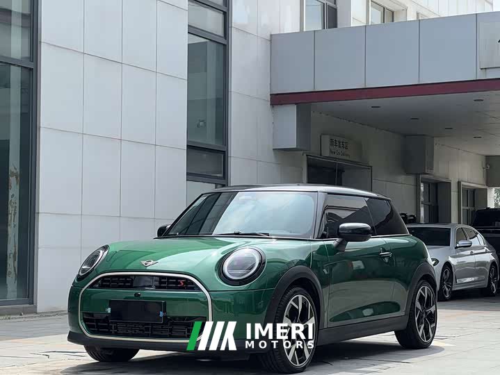 BMW MINI 2.0T COOPER S Artist 3-Door