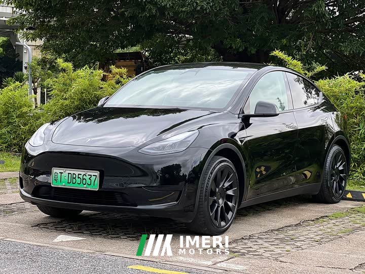 Tesla Model Y Facelift Rear-Wheel Drive