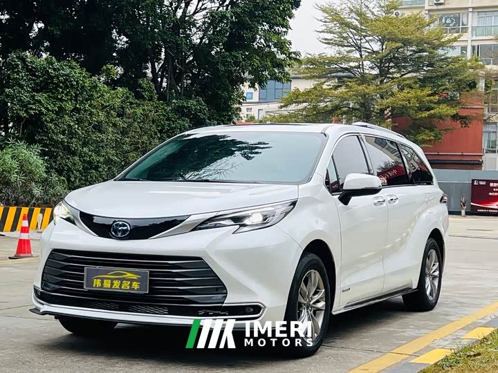 Toyota Sienna 2.5L Hybrid Luxury - ავტომობილი ჩინეთიდან