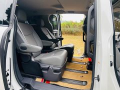 Toyota Sienna 2.5L Hybrid Luxury - ფოტო 11